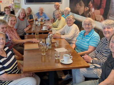 Muehlencafe_Betreute-Seniorengruppe-1024x514